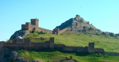 Экскурсии в Генуэзскую крепость в Судаке из Утеса 2024